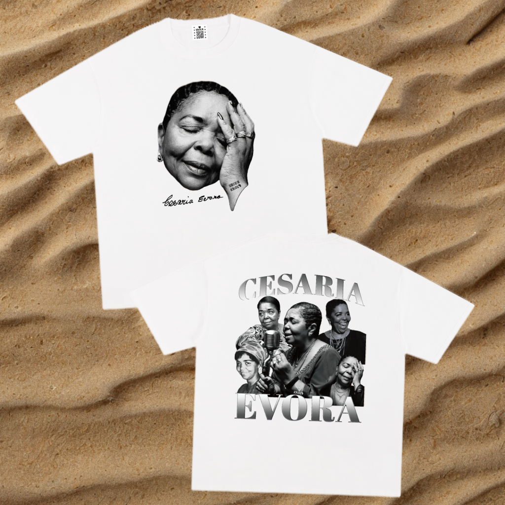 Camisa vintage com autógrafo da Cesária Évora em P&B