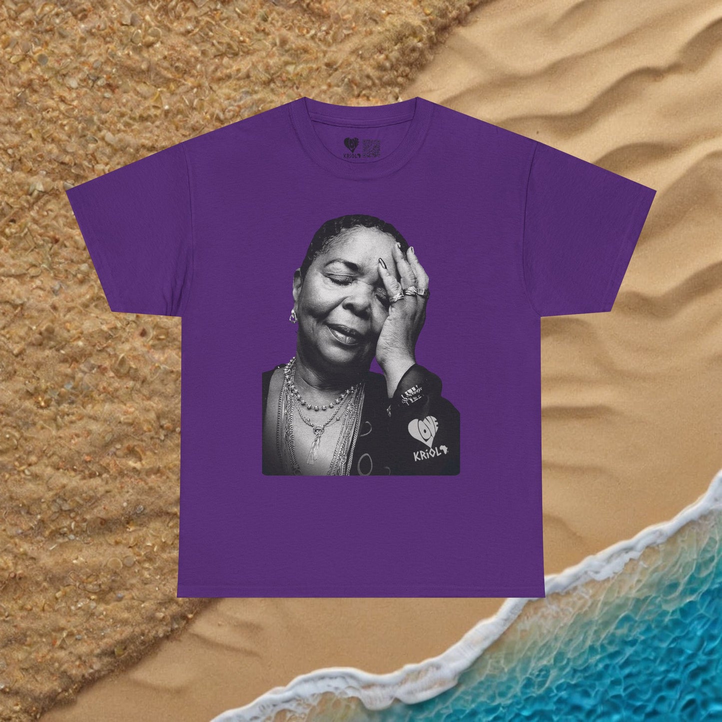 Cesaria Evora B&W simple T-shirt
